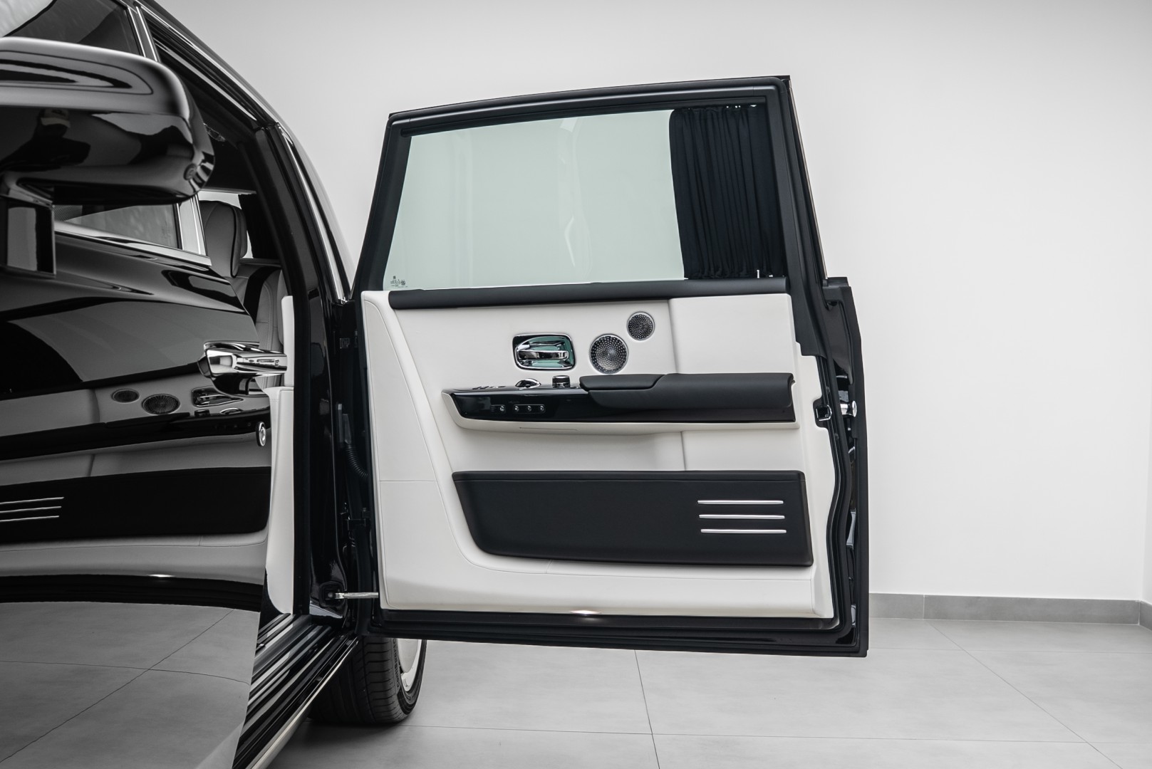 2026 ROLLS ROYCE PHANTOM EWB | GCC | MAIN DEALER WARRANTY SERVICE | VIP REAR SEATS